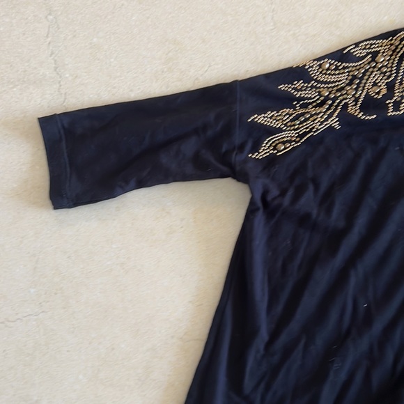 Versace - Picture 2 of 8